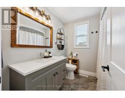 273 MAIN STREET N - 21