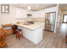 465 WELLINGTON STREET E - 27