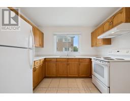 C-22 - 427 VICTORIA ROAD N - 17
