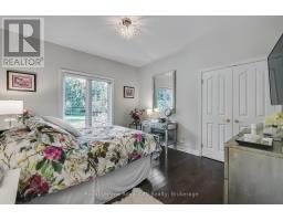 38 CARRIAGE LANE - 23