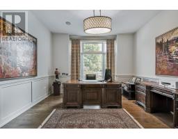 38 CARRIAGE LANE - 24