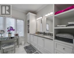 38 CARRIAGE LANE - 26