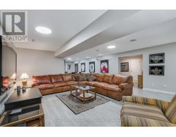 38 CARRIAGE LANE - 28