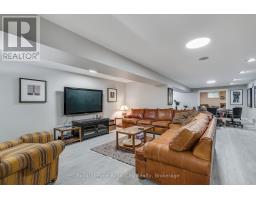 38 CARRIAGE LANE - 29