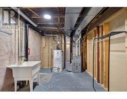 47 MARISA STREET - 32