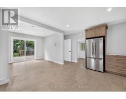 12 JARVIS STREET N - 27