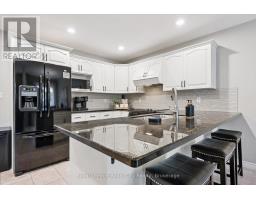 17 CARROLL CRESCENT - 12