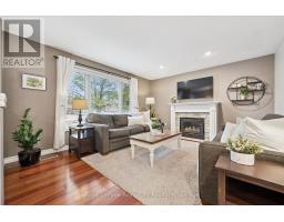 17 CARROLL CRESCENT - 19