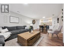 17 CARROLL CRESCENT - 33