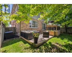 17 CARROLL CRESCENT - 38