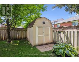 17 CARROLL CRESCENT - 44