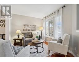 17 CARROLL CRESCENT - 7