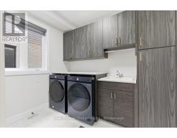 92 MOON CRESCENT - 20