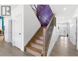 92 MOON CRESCENT - 21