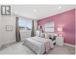 92 MOON CRESCENT - 28