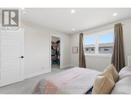 92 MOON CRESCENT - 29