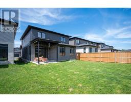 92 MOON CRESCENT - 36
