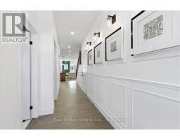 92 MOON CRESCENT - 6