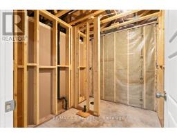 209 ARDEN CRESCENT - 39