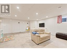 209 ARDEN CRESCENT - 42