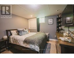 12 MURRAY STREET - 32