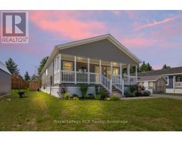 206 SPRUCE DRIVE - 33