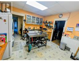 570 10TH STREET - 19