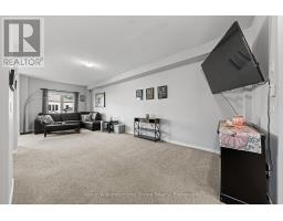 24 COURTNEY STREET - 7