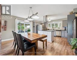 7 TEAKWOOD PLACE - 10