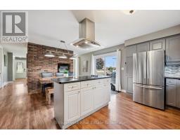 7 TEAKWOOD PLACE - 12