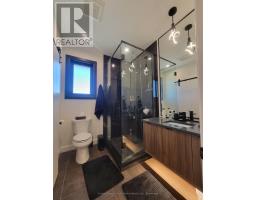 128 ROWE AVENUE - 21