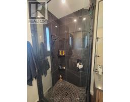 128 ROWE AVENUE - 22