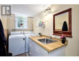 457 2ND AVENUE W - 36