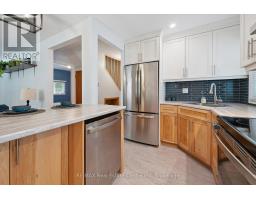 80 MEMORIAL CRESCENT - 7