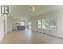 643 MARTIN STREET - 11