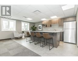 102 - 104 SUMMIT RIDGE DRIVE - 40