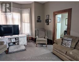 142 DOURO ST STREET - 4
