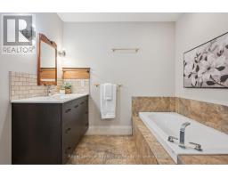 8060 WELLINGTON 18 ROAD - 23