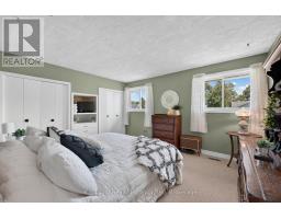 382 HURON ROAD - 17