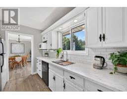 382 HURON ROAD - 27