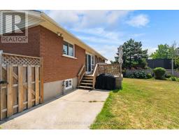 382 HURON ROAD - 44