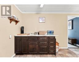 16 HURON LANE - 12