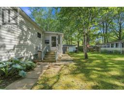 16 HURON LANE - 3