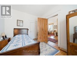 66 RAGLAN STREET - 24