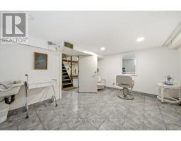66 RAGLAN STREET - 32