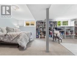 223 KEMP CRESCENT - 28