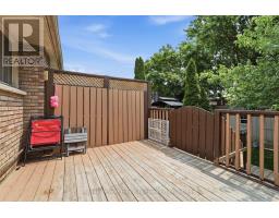 223 KEMP CRESCENT - 32