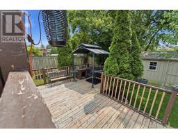 223 KEMP CRESCENT - 33