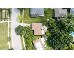223 KEMP CRESCENT - 41