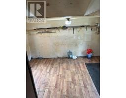 1064 HOWICK STREET - 12